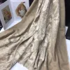 وأطلبيات جديدة، يقوم مشغلو وشاح البيع بالجملة بالبث الحي بكميات صغيرة من الحرير المشتعل في سلسلة الإمداد Item Picture
